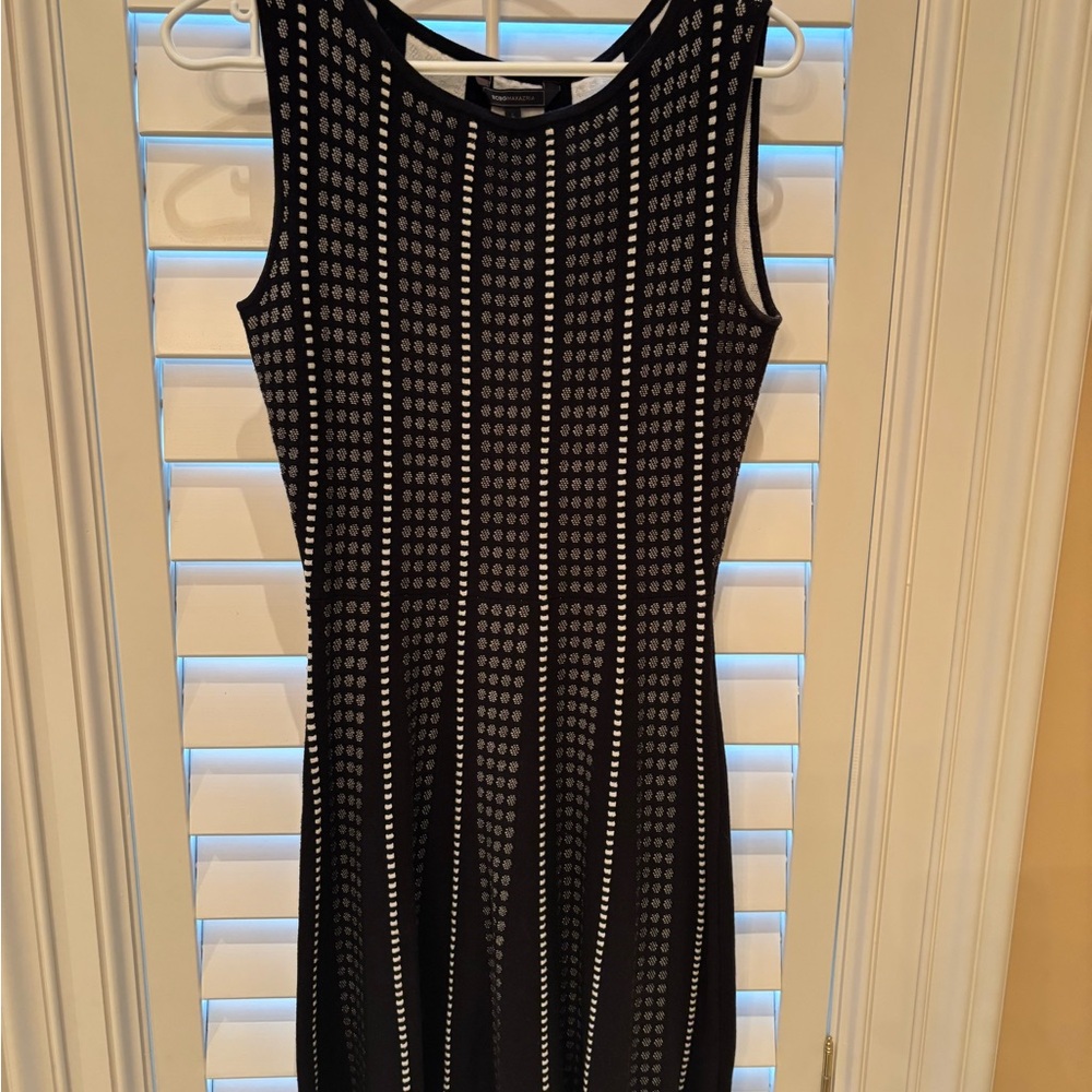 BCBG Black & White Sleeveless Patterned Knit Dress